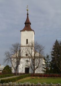  Az 1898-ban rszben talaktott kzpkori torny reformtus templom 