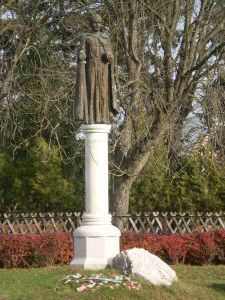  Gyrfi Lajos szobrszmvsz Millenniumi Szent Istvn szobra 